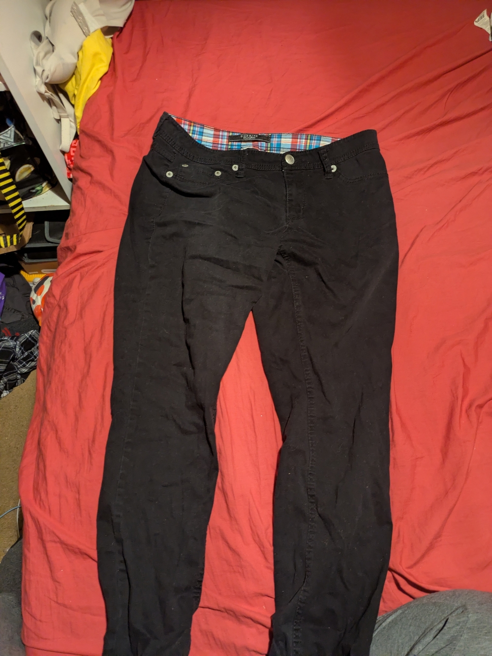Women's Straight Leg Jeans in Black - Comfortable Everyday Style